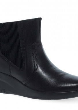 CLARKS - Γυναικεία Δερμάτινα Μποτάκια Clarks 26180138