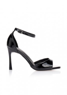 Πέδιλα μαύρα λουστρίνι με μπαρέτα ΜΑΥΡΟ