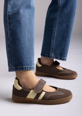 Ideal shoes - Ideal shoes Mary Jane Sneakers - 9183 - Brown Matte