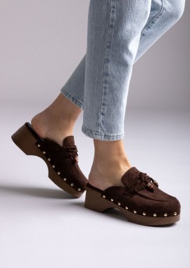 Ideal shoes - Ideal shoes Clogs με Μεταλλικά Τρουκς - 9831 - Καφέ Σουέτ