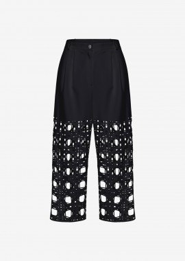 Cutcuutur - Pleated Cropped Pants in Black